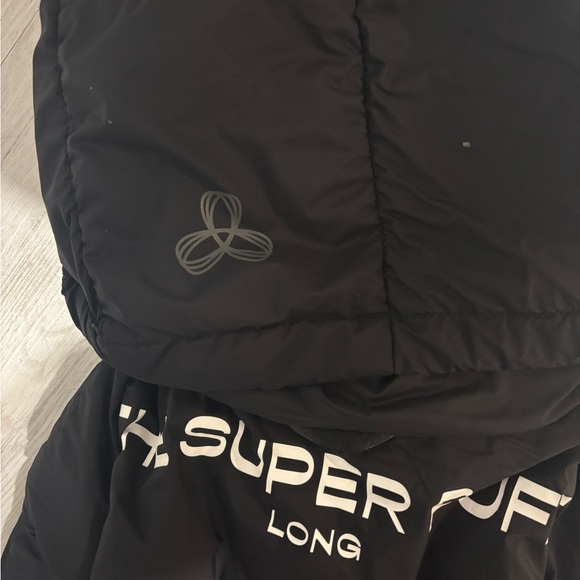 Aritzia Long Superpuff - size small - Picture 7 of 7